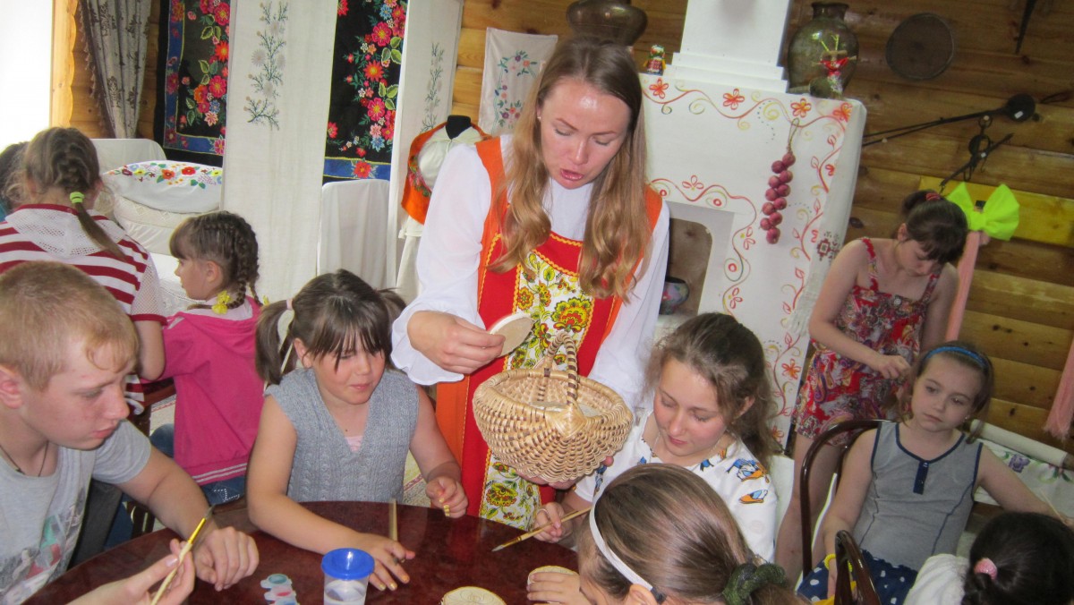 Погода в викуловском районе на 10. Викуловская администрация. Балаганы Викуловский район. Село Достовалово Викуловский район. Викулово музей.